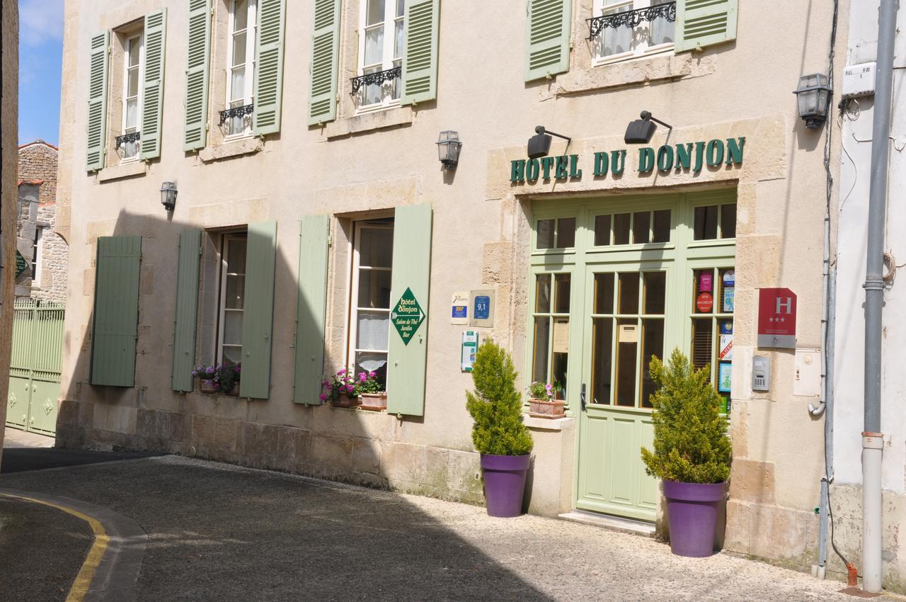 Hôtel du Donjon Aulnay  Exterior foto