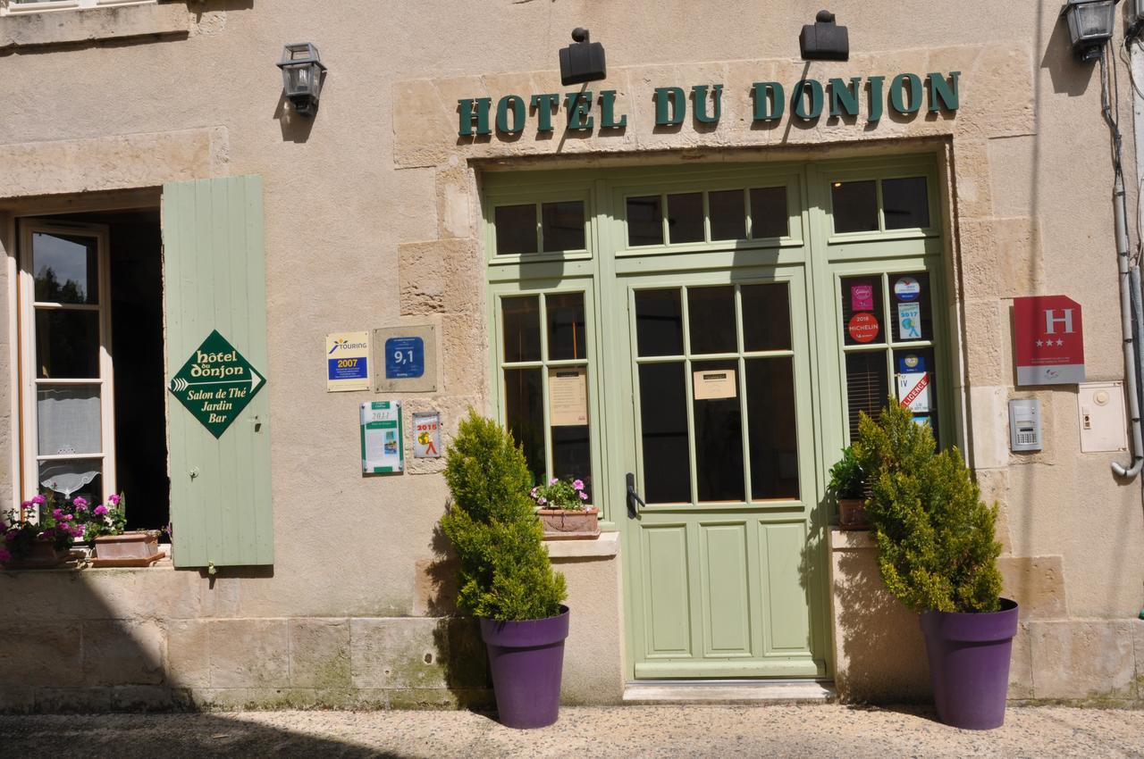 Hôtel du Donjon Aulnay  Exterior foto